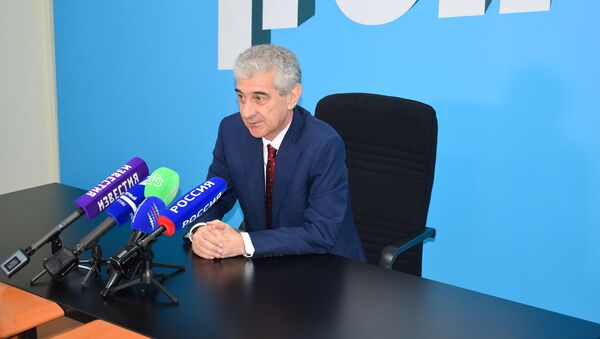 Исполнительный секретарь партии Ени Азербайджан (ПЕА) Али Ахмедов - Sputnik Азербайджан