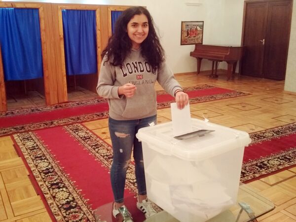 Студентка МГИМО, финалистка конкурса красоты Илаха Студентка МГИМО, финалистка конкурса красоты Илаха - Sputnik Азербайджан