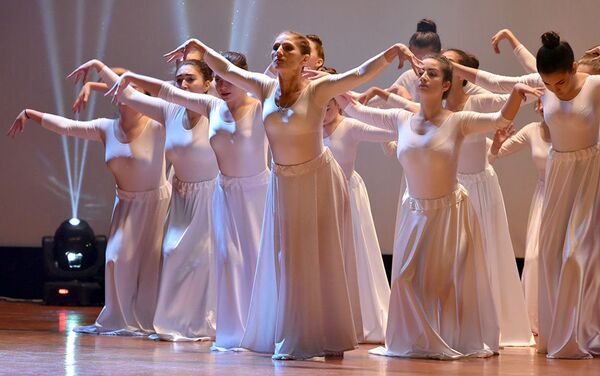 Концерт памяти туркменского гимнаста и танцора Парахата Оразлыева - Sputnik Азербайджан