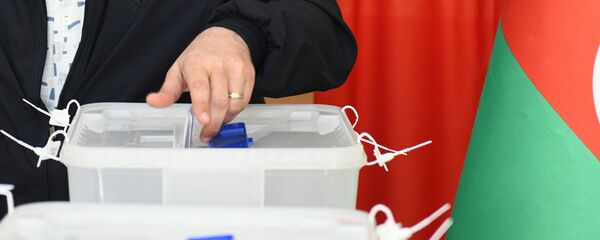 Голосование на выборах президента Азербайджана Голосование на выборах президента Азербайджана - Sputnik Азербайджан