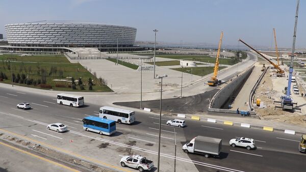 Строительство автомобильного тоннеля на проспекте Гейдара Алиева вблизи Бакинского олимпийского стадиона - Sputnik Азербайджан