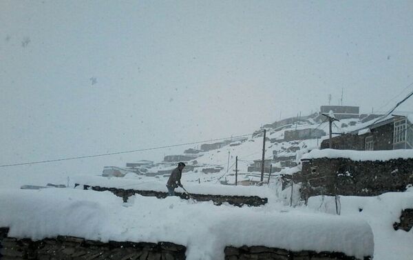 В горных селах Губинского района выпал снег - Sputnik Азербайджан