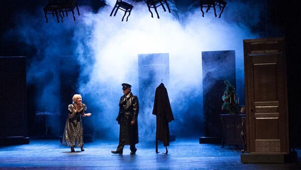 Спектакль Обитатели ада на сцене Азербайджанского государственного академического национального театра - Sputnik Азербайджан