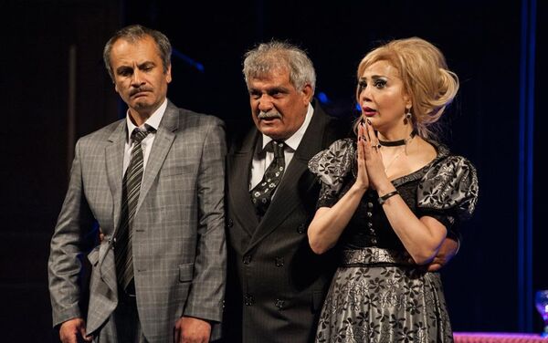 Спектакль Обитатели ада на сцене Азербайджанского государственного академического национального театра - Sputnik Азербайджан