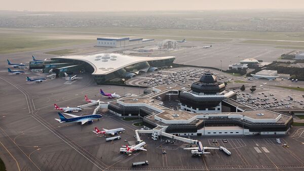 Международный аэропорт Гейдар Алиев с высоты птичьего полета - Sputnik Azərbaycan