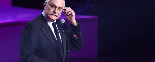 Председатель Союза кинематографистов России, режиссер Никита Михалков на церемонии открытия 40-го Московского международного кинофестиваля - Sputnik Азербайджан