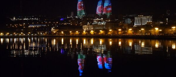Огни ночного города: Баку готов к встрече гостей королевских гонок - Sputnik Азербайджан