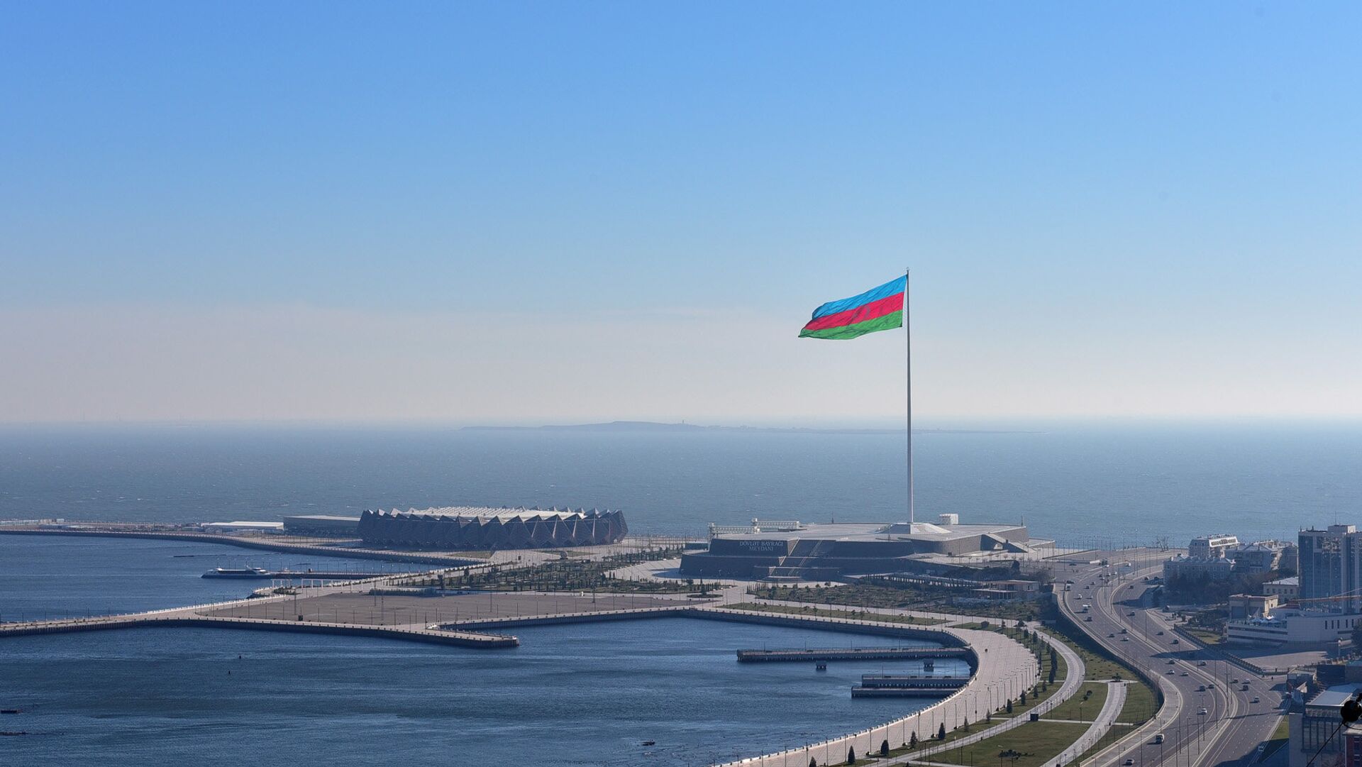Dövlət Bayrağı meydanı - Sputnik Азербайджан, 1920, 07.05.2021