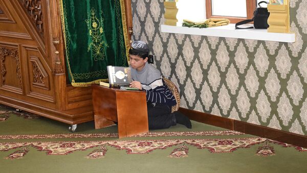 Burada uşaqlara İslam dininin əsasları öyrədilir - Sputnik Azərbaycan