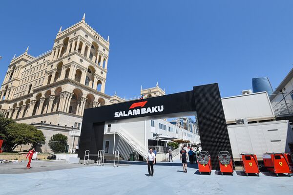 Подготовка к старту третьего сезона Гран-при Азербайджана Формула 1 - Sputnik Азербайджан