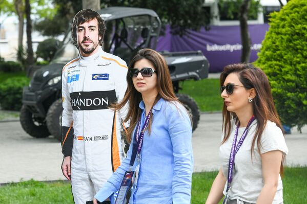 Первый день третьего сезона Гран-при Азербайджана Формулы-1, квалификационные заезды - Sputnik Азербайджан