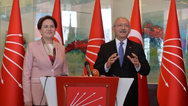 Kemal Kılışdaroğlu və Meral Akşener - Sputnik Azərbaycan
