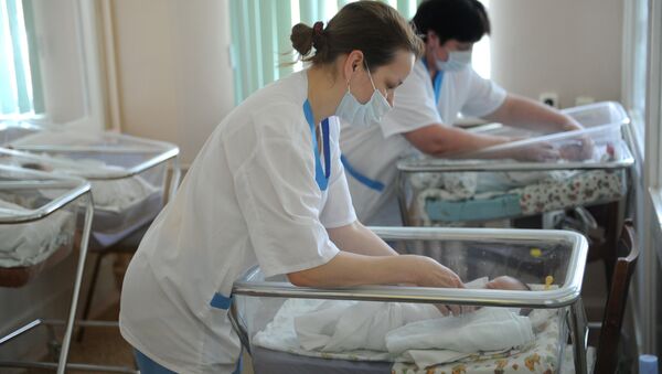 Работники педиатрического отделения патологии новорожденных и недоношенных детей, фото из архива - Sputnik Азербайджан