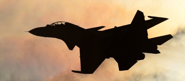 Многоцелевой истребитель Су-30СМ, фото из архива Многоцелевой истребитель Су-30СМ, фото из архива - Sputnik Азербайджан