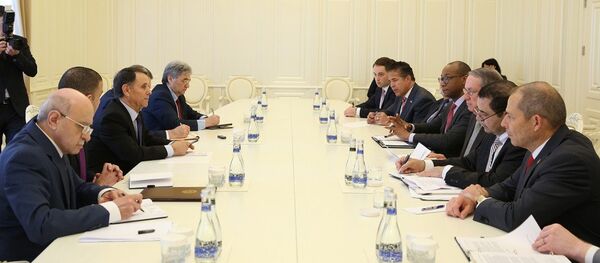 Премьер-министр АР Новруз Мамедов встретился с делегацией Палаты представителей Конгресса США - Sputnik Азербайджан