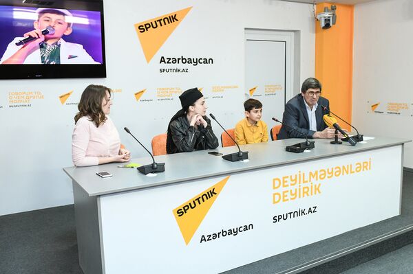 Пресс-конференция участника Ты супер! Намика Джабраилова - Sputnik Азербайджан