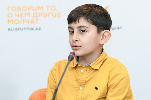 Участник международного вокального конкурса Ты супер! Намик Джабраилов Участник международного вокального конкурса Ты супер! Намик Джабраилов - Sputnik Азербайджан