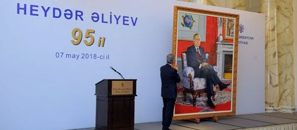 ПЕА провела мероприятие в честь 95-летия Гейдара Алиева - Sputnik Азербайджан