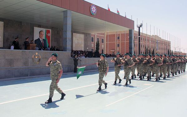 Церемония принятия военной присяги в воинских частях Министерства обороны Азербайджанской Республики - Sputnik Азербайджан