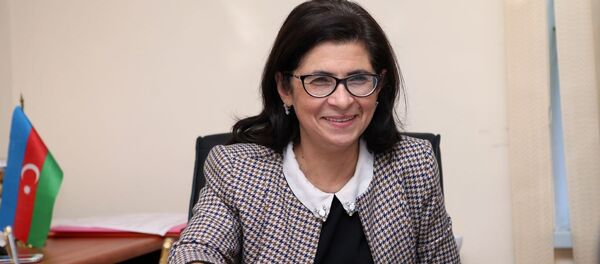 Prezident Administrasiyasının humanitar siyasət məsələləri şöbəsinin müdiri Fərəh Əliyeva - Sputnik Азербайджан