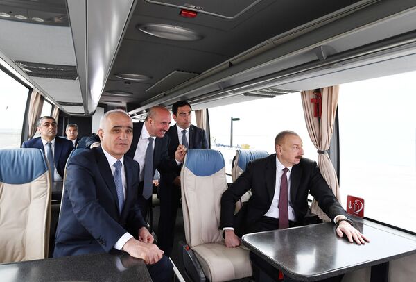 Президент Ильхам Алиев принял участие в открытии комплекса Бакинского международного морского торгового порта Президент Ильхам Алиев принял участие в открытии комплекса Бакинского международного морского торгового порта - Sputnik Азербайджан