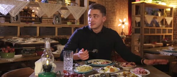 Выпуск травел-шоу Еда, я люблю тебя! на телеканале Пятница, посвященный Баку Выпуск травел-шоу Еда, я люблю тебя! на телеканале Пятница, посвященный Баку - Sputnik Азербайджан