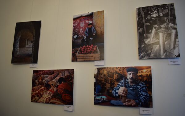 В галерее Nur Art House прошло открытие выставки Азербайджан глазами фотографов Грузии. Я полюбил Азербайджан - Sputnik Азербайджан