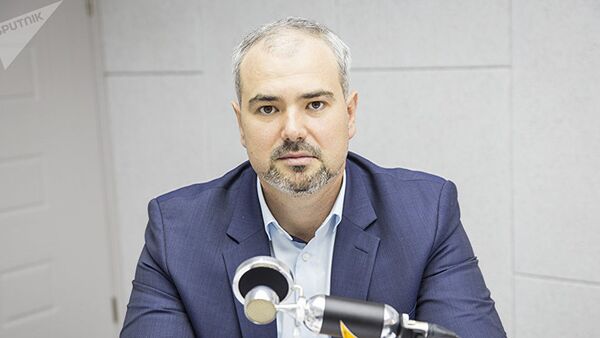 Глава молдавского Центра защиты прав потребителей Денис Старуш - Sputnik Азербайджан