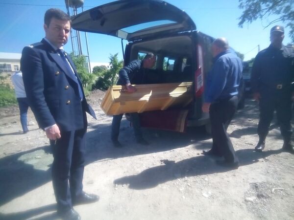 Тела пропавших в конце прошлого года в Губинском районе альпинистов переданы семьям после экспертизы Тела пропавших в конце прошлого года в Губинском районе альпинистов переданы семьям после экспертизы - Sputnik Азербайджан