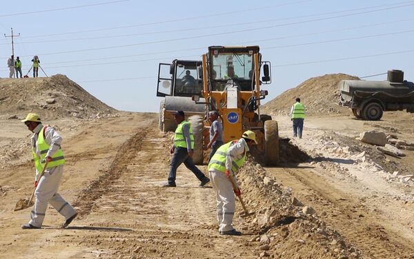 Реконструкция автомобильной дороги Сангачал-Чеилдаг - Sputnik Азербайджан