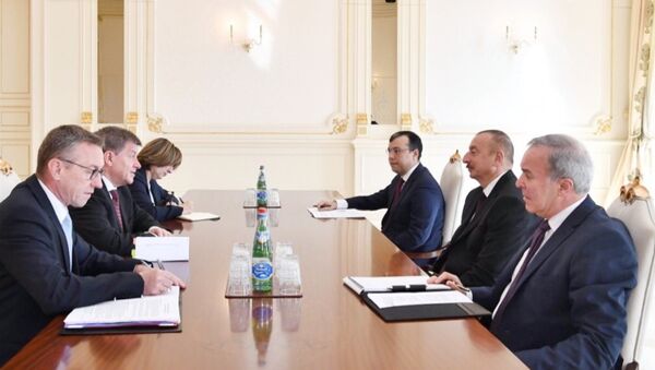 Президент Ильхам Алиев принял делегацию во главе с генеральным директором Международной организации труда - Sputnik Азербайджан