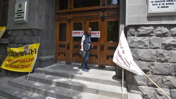 Активисты требуют отставки ген.прокурора Армении Артура Давтяна и освобождения политзаключенных (21 мая 2018). Еревaн - Sputnik Azərbaycan