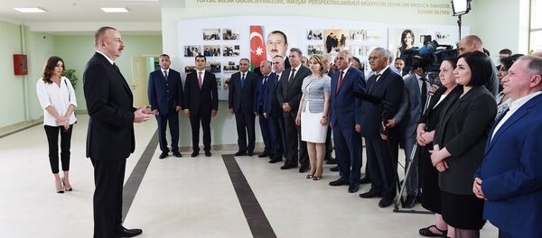 Президент Азербайджана Ильхам Алиев в открытии жилого комплекса Гобу Парк Президент Азербайджана Ильхам Алиев в открытии жилого комплекса Гобу Парк - Sputnik Азербайджан