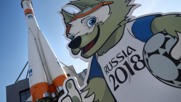 Фигура талисмана чемпионата мира по футболу 2018 в России волка Забиваки - Sputnik Азербайджан