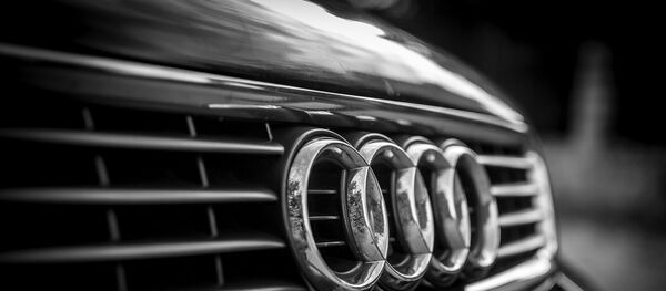 Эмблема автомобиля Audi - Sputnik Азербайджан