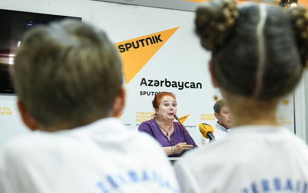 Пресс-конференция, посвященная Международному дню защиты детей - Sputnik Азербайджан