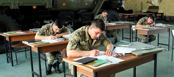 Государственные экзамены в Азербайджанском высшем военном училище имени Гейдара Алиева - Sputnik Азербайджан