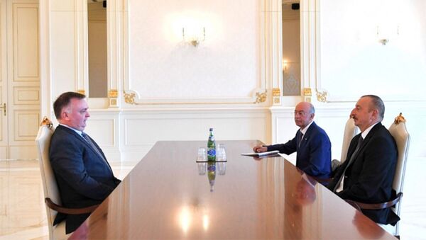 Президент Азербайджана Ильхам Алиев на встрече с Генеральным секретарем Международной организации гражданской обороны - Sputnik Азербайджан