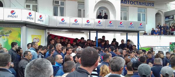 Акции протеста в Карабахе (3 июня 2018). Степанакерт Акции протеста в Карабахе (3 июня 2018). Степанакерт - Sputnik Азербайджан