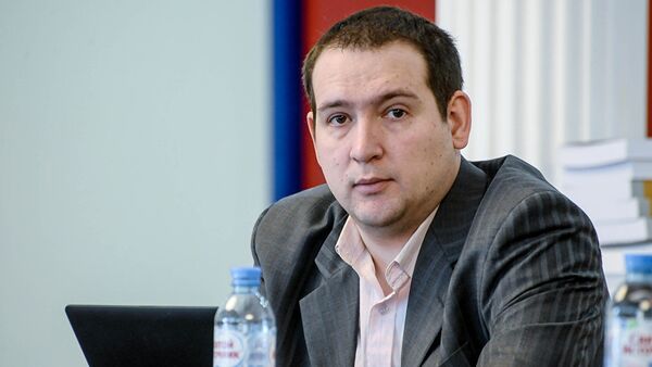 Михаил Нейжмаков, ведущий аналитик Агентства политических и экономических коммуникаций - Sputnik Азербайджан