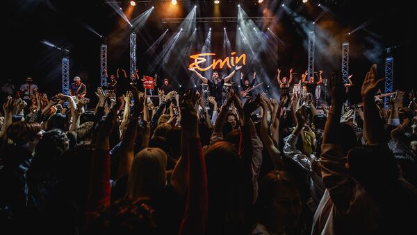 Müğənni Emin Ağalarovun Bumeranq 2018 musiqi turu çərçivəsində Tbilisi konserti - Sputnik Azərbaycan