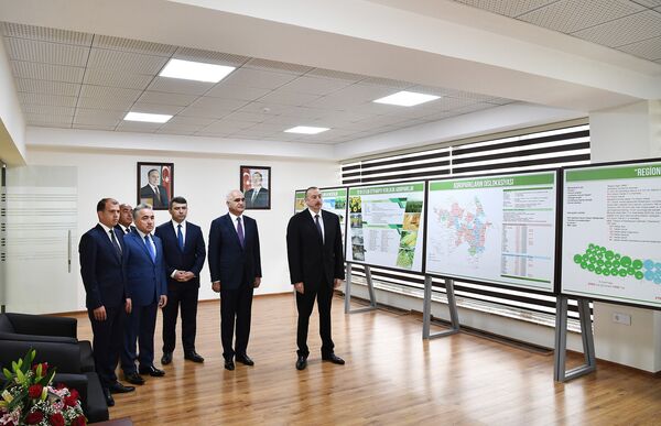 Президент Азербайджана Ильхам Алиев на открытии ООО “Region Agro” Президент Азербайджана Ильхам Алиев на открытии ООО “Region Agro” - Sputnik Азербайджан