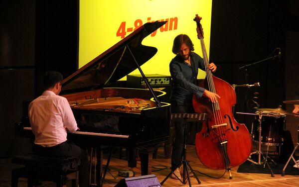 В Международном центре мугама в рамках нового джазового проекта Baku Summer Jazz Days прошел концерт - Sputnik Азербайджан