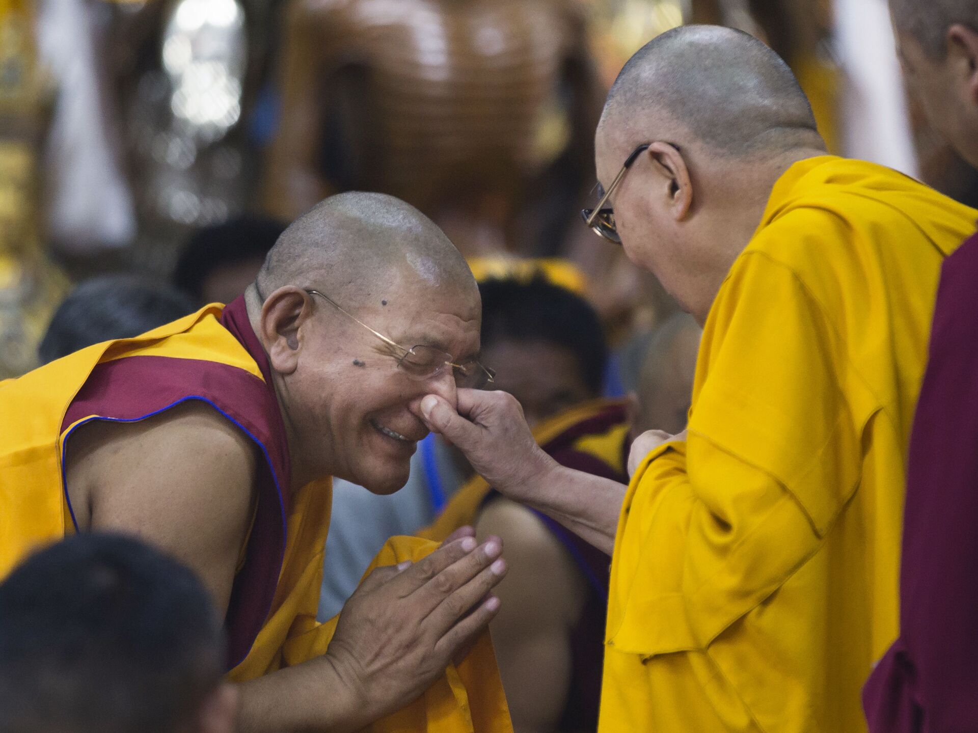 Буддисты это кто. Буддисты Далай лама. Монах Далай лама. Далай лама 14 Тибет. Тибетский монах Далай лама 14.