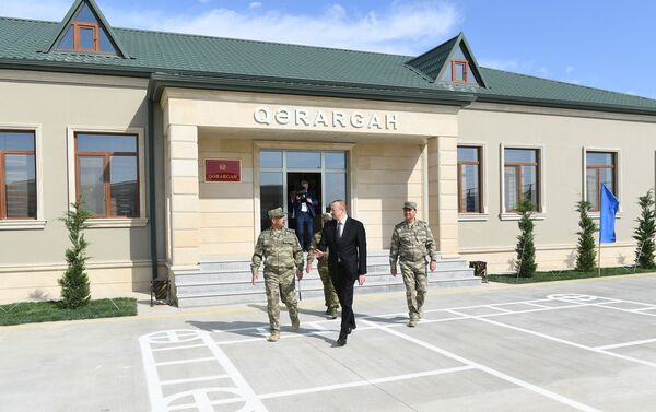 Ильхам Алиев принял участие в открытии Н-ской воинской части Министерства обороны - Sputnik Азербайджан