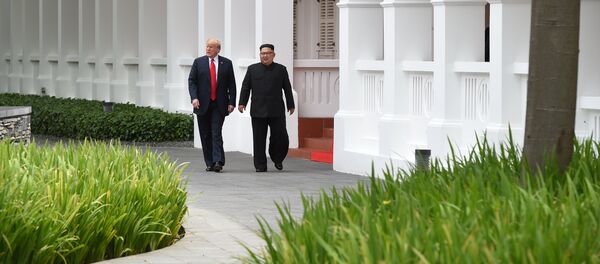 Встреча Дональда Трампа и Ким Чен Ына в Сингапуре, 12 июня 2018 года Встреча Дональда Трампа и Ким Чен Ына в Сингапуре, 12 июня 2018 года - Sputnik Азербайджан