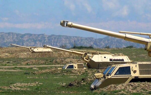 Проведены практические стрельбы из самоходных артиллерийских установок DANA - Sputnik Азербайджан