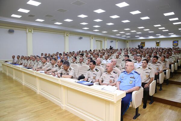 Расширенное заседание, посвященное итогам зимнего учебного периода 2018-го года Расширенное заседание, посвященное итогам зимнего учебного периода 2018-го года - Sputnik Азербайджан
