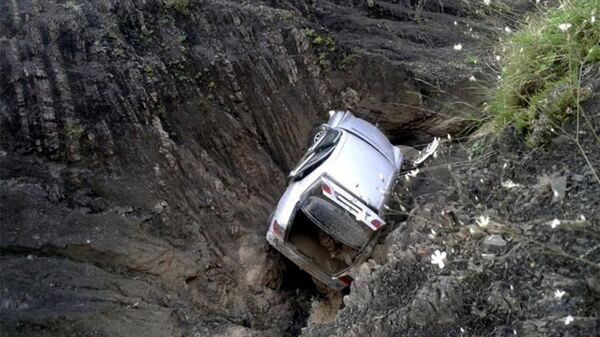 Автомобиль сорвался в ущелье - Sputnik Азербайджан