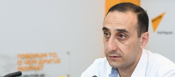 Директор Центра истории Кавказа Ризван Гусейнов Директор Центра истории Кавказа Ризван Гусейнов - Sputnik Азербайджан